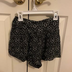 Floral flowy shorts